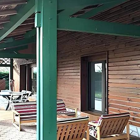 Maison Charmante A Avec Vue Sur Le Lac. *