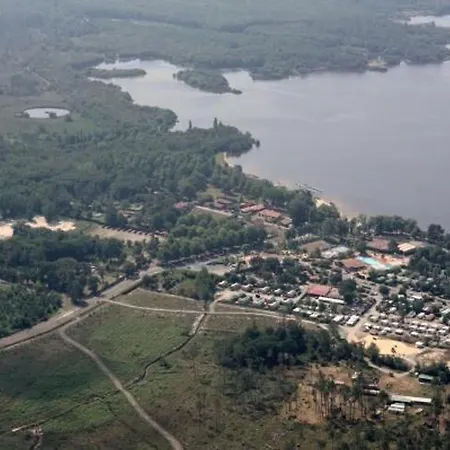 Maison Charmante A Avec Vue Sur Le Lac. *