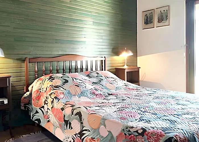 Maison Charmante A Avec Vue Sur Le Lac. *